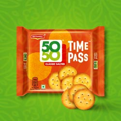 Britannia 50 50 Time Pass Classic Salted-142gm Pack