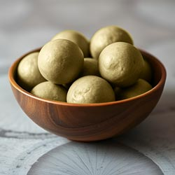 Arasi Brand PURE GHEE Green Gram Balls,Mungbean Balls/Paasi Payaru Urundai-6 Pcs