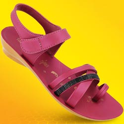 Walkaroo Basix Girls Back Belt Sandals-(Art No : BX2958-MAROON)