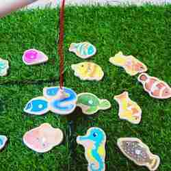 Kids Wooden Floor Fishing with Magnet Attached